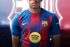 星空体育官方网站-Here we go！罗马诺：巴萨将签下亨克18岁中卫昂斯坦